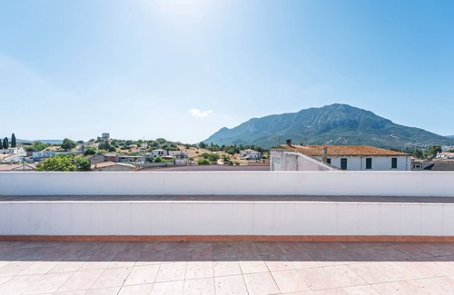 Loculi Apartment | Room 'T-D' with Mountain View, Shared Pool and Terrace