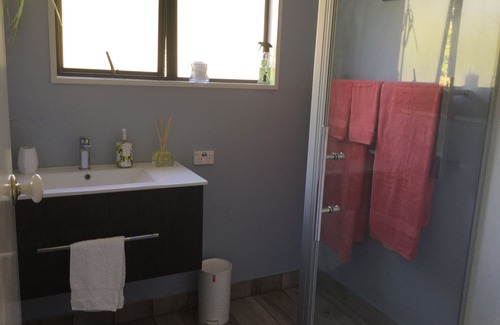 Christchurch House | Room with a Mountain View on the lower slopes of the Christchurch Port Hills
