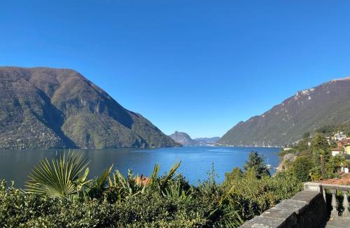 Cressogno House | Room with a View