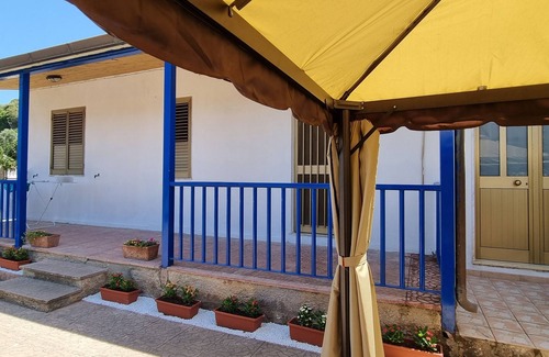 Palmi Villa | Room with breakfast included in cottage Holiday home in Palmi.