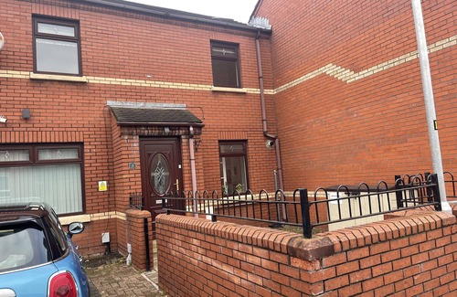 Belfast House | Room with Comfortable Double Bed