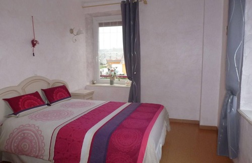 Villafans Bed & Breakfast | Room with garden, Wi-Fi, lounge, games
