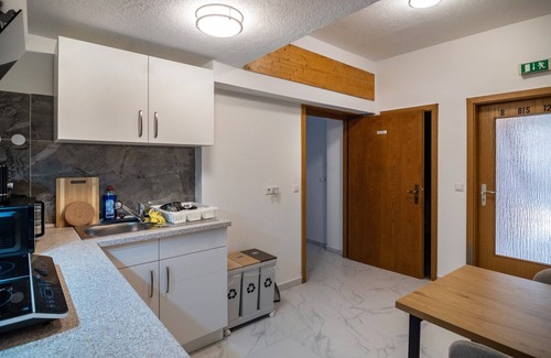 Berg Apartment | Room 'Zimmer 10' with Wi-Fi