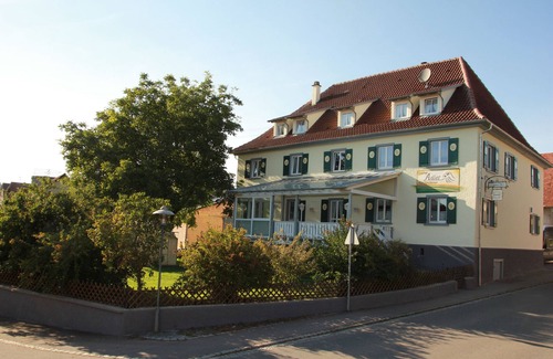 Ebenweiler Apartment | Room 'Zimmer 11' with Shared Terrace, Shared Garden and Wi-Fi