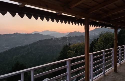 Kaul House | Rooms with Himalayan view at the height of 7050 feet
