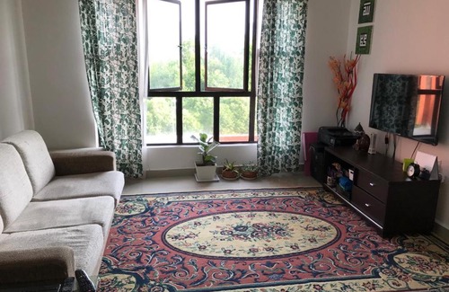 Putrajaya Bed & Breakfast | Roomstay in Putrajaya (Female only/Queen bed)