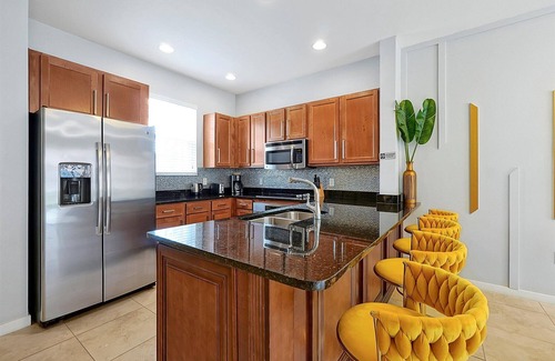 Kissimmee House | Roomy 2brds w/jacuzzi close to Disney
