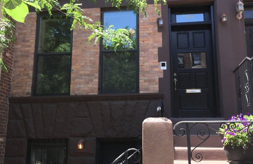 Harlem Apartment | Roomy and quiet 1-bedroom oasis in Manhattan townhouse, sleeps 4