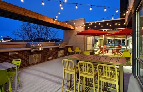 Wichita Hotel | Roomy Suite for a Relaxing Stay – Close to Exciting Wichita Spots