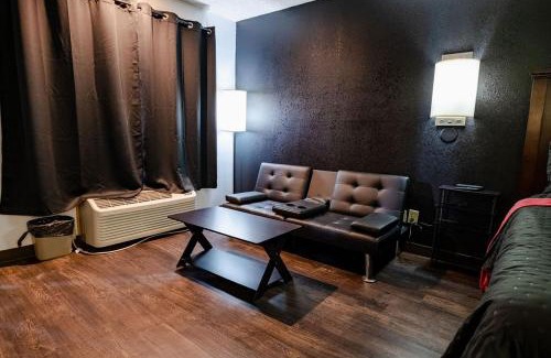 Jennings Lodge Hotel | Rose City Inn & Suites