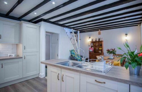 Bishopston House | Rose Cottage - 3 Bedroom - Murton Mumbles