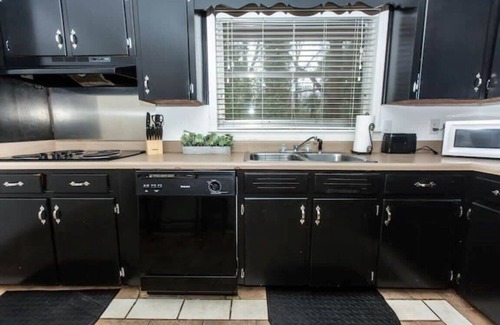 New Castle House | Rose Drive Brickstone 8