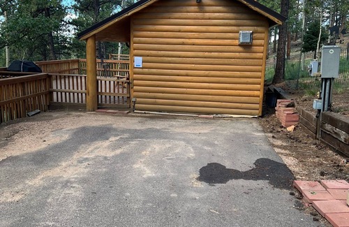 Woodland Park Cabin | Rose Mountain Escape is peaceful with beautiful views and we are pet friendly.