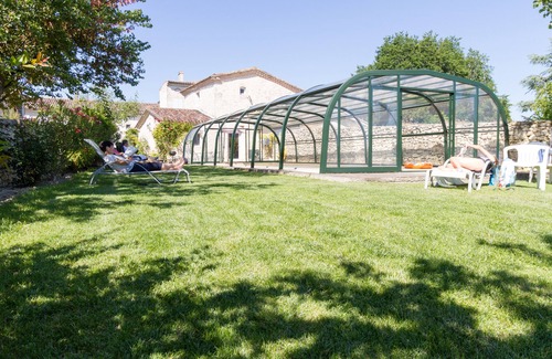 Tournecoupe House | ROSE Room, Saint Roch Bed and Breakfast, indoor heated pool