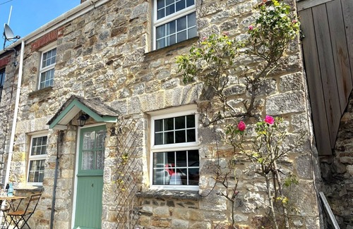 Pentewan House | Rosehip Cottage by Interhome