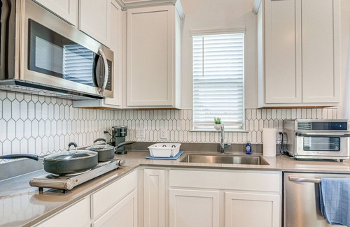 Rosenberg Apartment | Rosenberg Apartment, 10 Mi to Smithers Lake