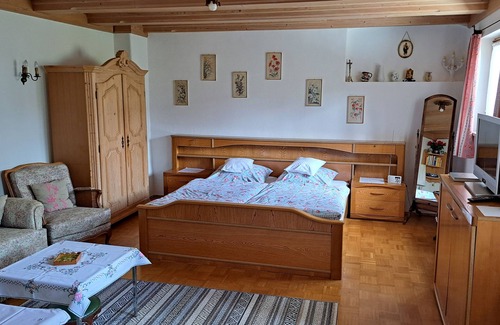 Tegernsee Apartment | Rosenhäusl Rixner Beautiful vacation apartment in a quiet but central location.