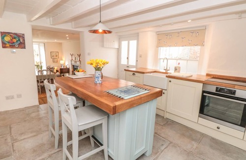 Slapton Cottage | ROSEVINE, pet friendly, luxury holiday cottage in Slapton