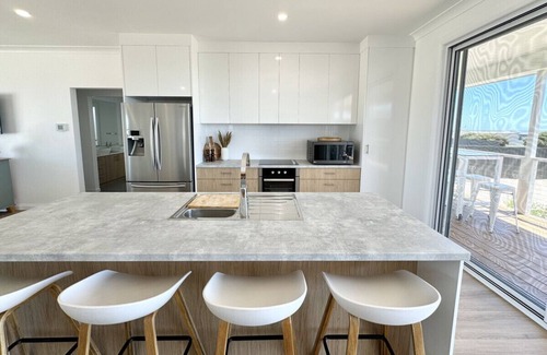 Port Victoria House | Rosie's Place - Stunning New Home with Coastal Views