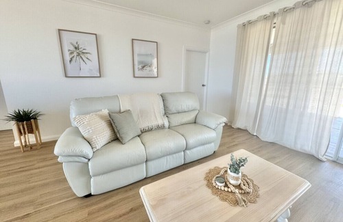 Port Victoria House | Rosie's Place - Stunning New Home with Coastal Views