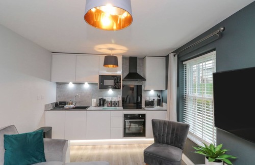Filey House | ROSIE'S RETREAT, pet friendly, with pool in Filey