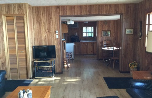 Killaloe Cottage | Round Lake Family Cottage, near Bonnechere, Foy and Algonquin Provincial Parks