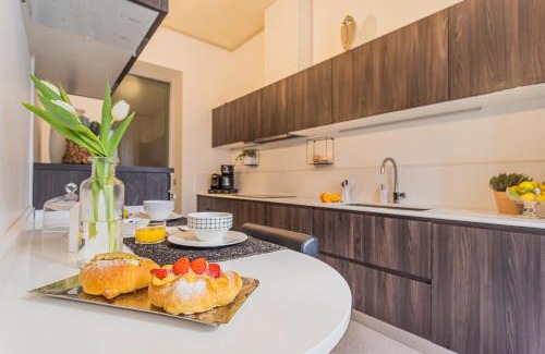 Como City Centre Apartment | Rovelli 41 by Rent All Como