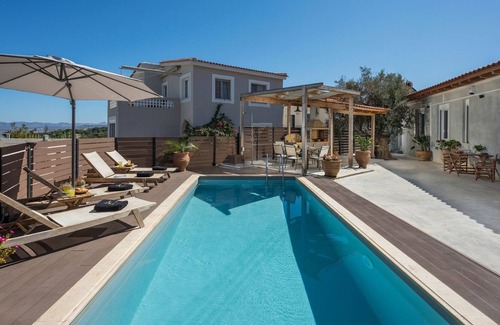 Galatas House | Roxanne Luxury Villa, Private Pool & Seaview