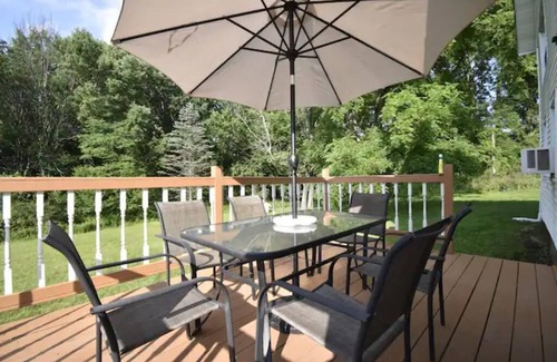 Mount Hope Cabin | Royal Garden Main Cabin