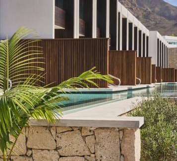 Costa Adeje Hotel | Royal Hideaway Corales Villas