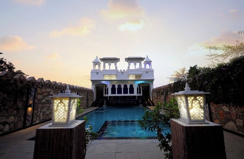 Udaipur District Villa | Royal Orchid, Udaipur by Ebony Stays – 4BHK Villa with Pool & Bonfire