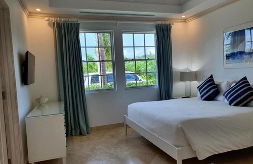 Westmoreland Villa | Royal Palm Villa 2, 3 and 6