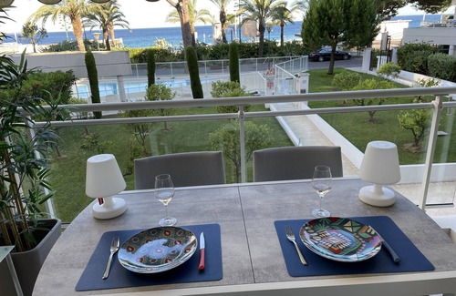 La Bocca Apartment | Royal palm with swimming pools: Apartment with terrace, sea and garden view
