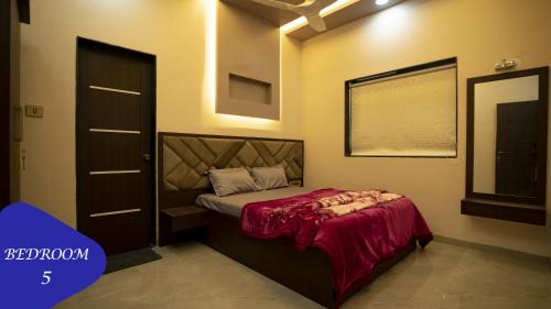 Lonavala Villa | Royal Twin Lonavla - 12BHK Luxury Villa with Turf