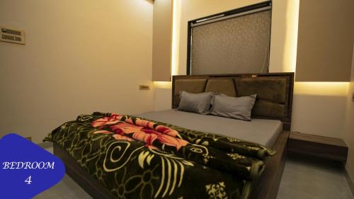Lonavala Villa | Royal Twin Lonavla - 12BHK Luxury Villa with Turf
