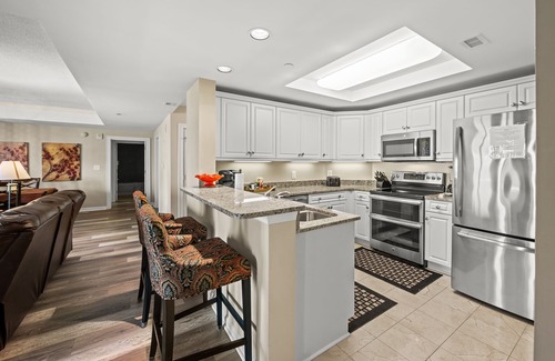 Arcadian Shores Condo | Royale Palms 2004 Renovated Oceanview w/Pool/Beach