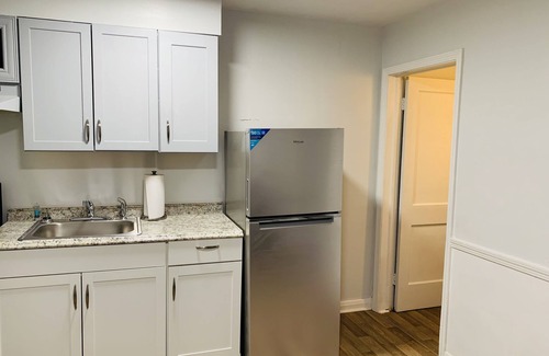 Baltimore House | Royalty Homes - Family style, clean in a safe area.