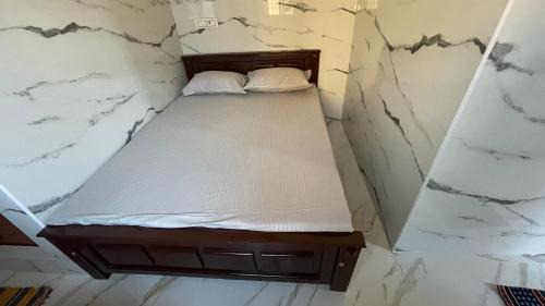 Sholinghur Hotel | RR Residency