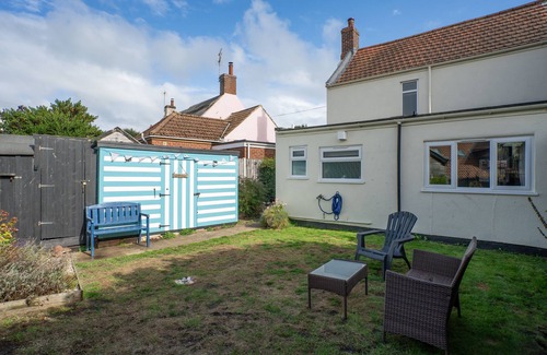 Winterton-on-Sea Apartment | Ruby Gem by East Ruston Cottages, Winterton