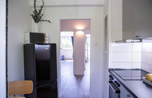 Ahrensburg Apartment | Ruhig Gelegen, Nahe zur Ubahn, Modern Eingerichtet