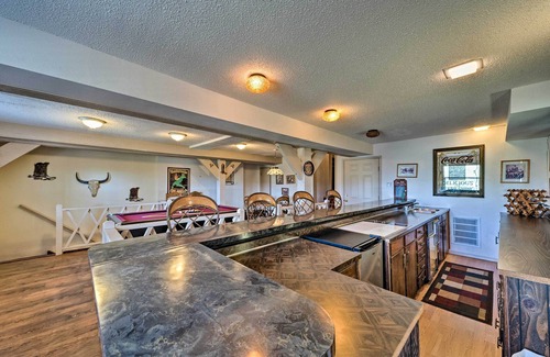 Ruidoso House | Ruidoso Home w/Private Wet Bar & Pool Table