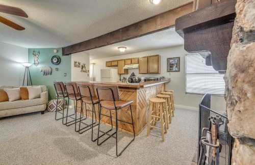 Ruidoso Apartment | Ruidoso Home with Balcony about 16 Mi to Ski Apache!