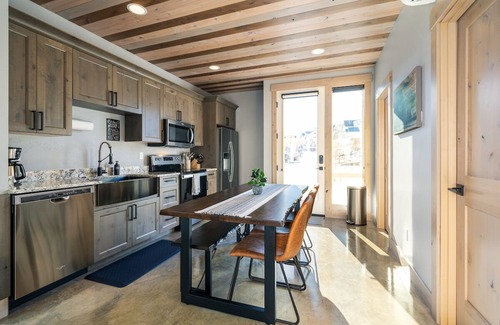 Chelan House | Rum Away with Me at Lake Chelan