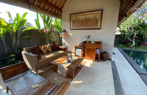 Sayan Villa | Rumah Dadong