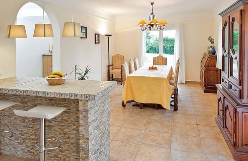 Finestrat Villa | Rural 3 bed villa with large garden and pool table