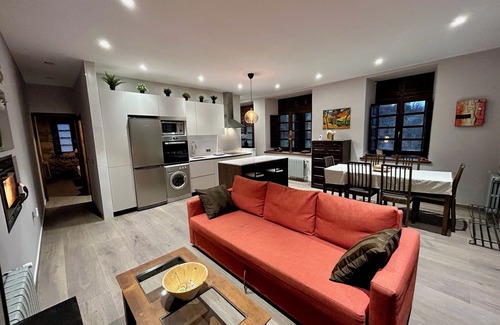 Oballo Cottage | Rural apartment at the gates of Muniellos with mountain views