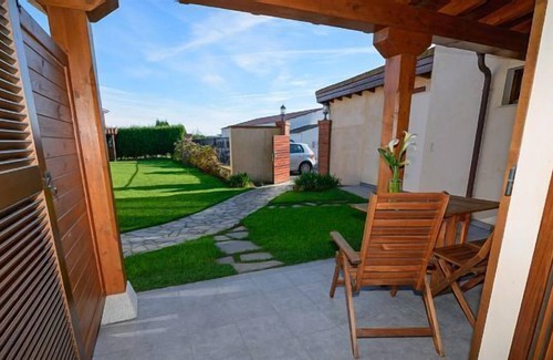 San Pedro de la Ribera Cottage | Rural apartment Casona de Llanorrozo for 4 people
