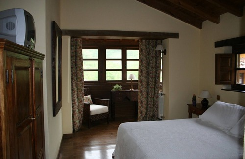 Quiros Cottage | Rural complex of 6 houses with four seats each in Las Ubiña Natural Park