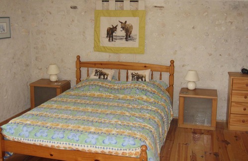 Boisne-la-Tude House | Rural gite for 4 with private terrace, shared large pool and games room