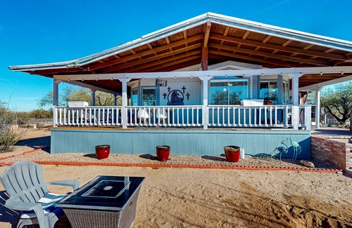 Amado House | Rural hideaway with private pool, grill, AC, & soaking tub - horses on property